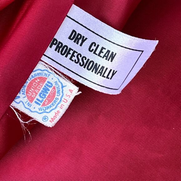 Vintage 1970's Wool Red Jacket, button up, Size 6 M - Picture 7 of 16